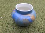Oud vaasje gesigneerd, Antiek en Kunst, Antiek | Keramiek en Aardewerk, Ophalen of Verzenden