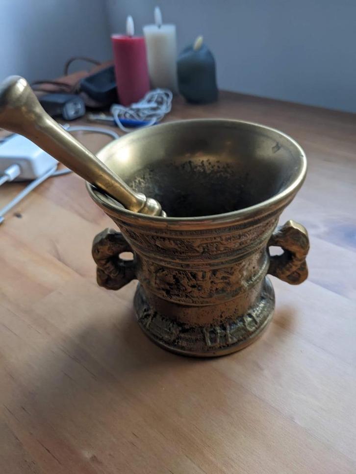 Antieke messing mortier met stamper – leeuwenkop oren, Antiek en Kunst, Antiek | Koper en Brons, Ophalen of Verzenden