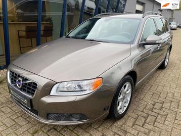 Volvo V70 2.5FT Momentum 230PK H.LEER / ECC / PDC / YOUNGTIM beschikbaar voor biedingen