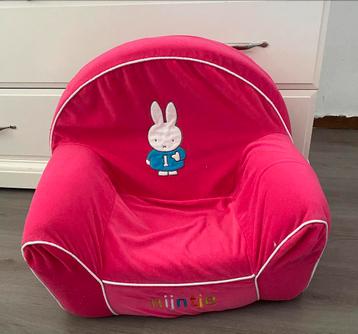 Kinderstoel roze Nijntje beschikbaar voor biedingen
