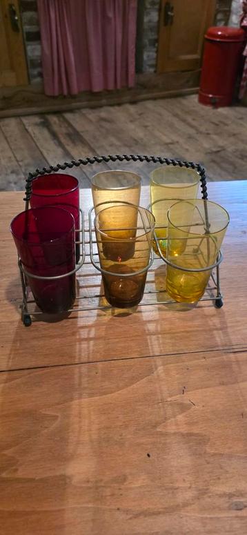 Vintage Jaren 50 Drinkglazen met Rekje beschikbaar voor biedingen