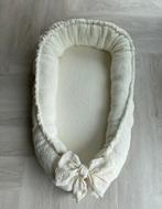 NIEUW: handgemaakt babynestje teddy embroidery, daisy, Kinderen en Baby's, 7908RH 18, Nieuw, Ophalen of Verzenden, Handmade-for-you.nl