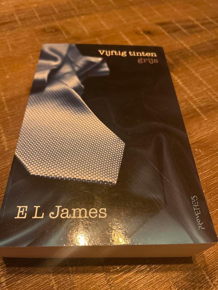 50 Tinten Grijs - E.L. James (Perfecte Staat), Boeken, Romans, Zo goed als nieuw, Nederland, Ophalen of Verzenden