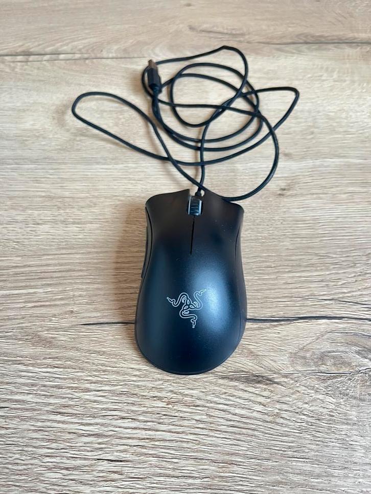 Razer Deathadder Essential, Computers en Software, Muizen, Zo goed als nieuw, Muis, Rechtshandig, Bedraad, Ergonomisch, Gaming muis