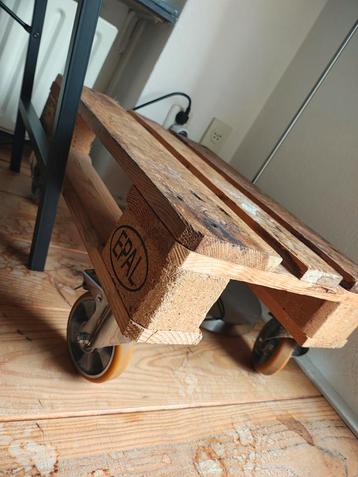 Pallet Tafels (2) op TENTE Wielen - Industrieel Design beschikbaar voor biedingen