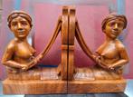 Boekensteun.  Art Deco. Houtsnijwerk, hardhout. 22/30 cm., Ophalen, Zo goed als nieuw