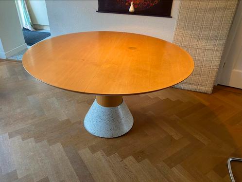 ARCO design eettafel rond /ovaal uitschuifbaar marmeren voet, Huis en Inrichting, Tafels | Eettafels, Zo goed als nieuw, Vijf personen of meer