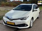 Toyota Auris Touring Sports 1.8 Hybrid Dynamic Go Automaat E, Auto's, 65 €/maand, Gebruikt, Euro 6, Wit