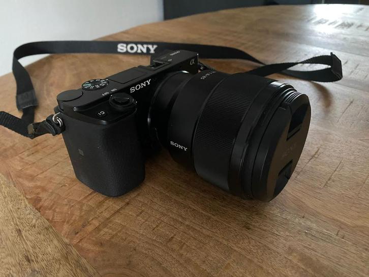 Sony Alpha A6100 met Sony FE 85mm f/1.8, Audio, Tv en Foto, Fotocamera's Digitaal, Zo goed als nieuw, Sony, 8 keer of meer, Ophalen of Verzenden