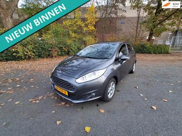 Ford Fiesta 1.5 TDCi Titanium NETTE AUTO RIJDT EN SCHAKELT T beschikbaar voor biedingen