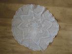 Vintage handgebreid kleedje doily beige 60 cm, Ophalen of Verzenden