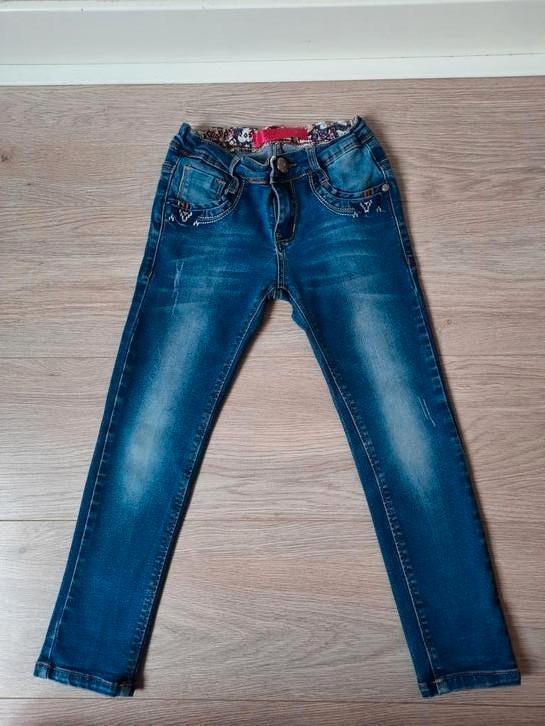 Mooie Blauwe Meisjes Spijkerbroek Maat 122, Kinderen en Baby's, Kinderkleding | Maat 122, Zo goed als nieuw, Meisje, Broek, Ophalen of Verzenden