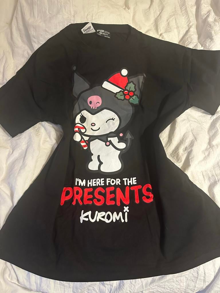 Kuromi Kerst Oversized Shirt, Zwart, Nieuw, Ophalen of Verzenden, Korte mouw