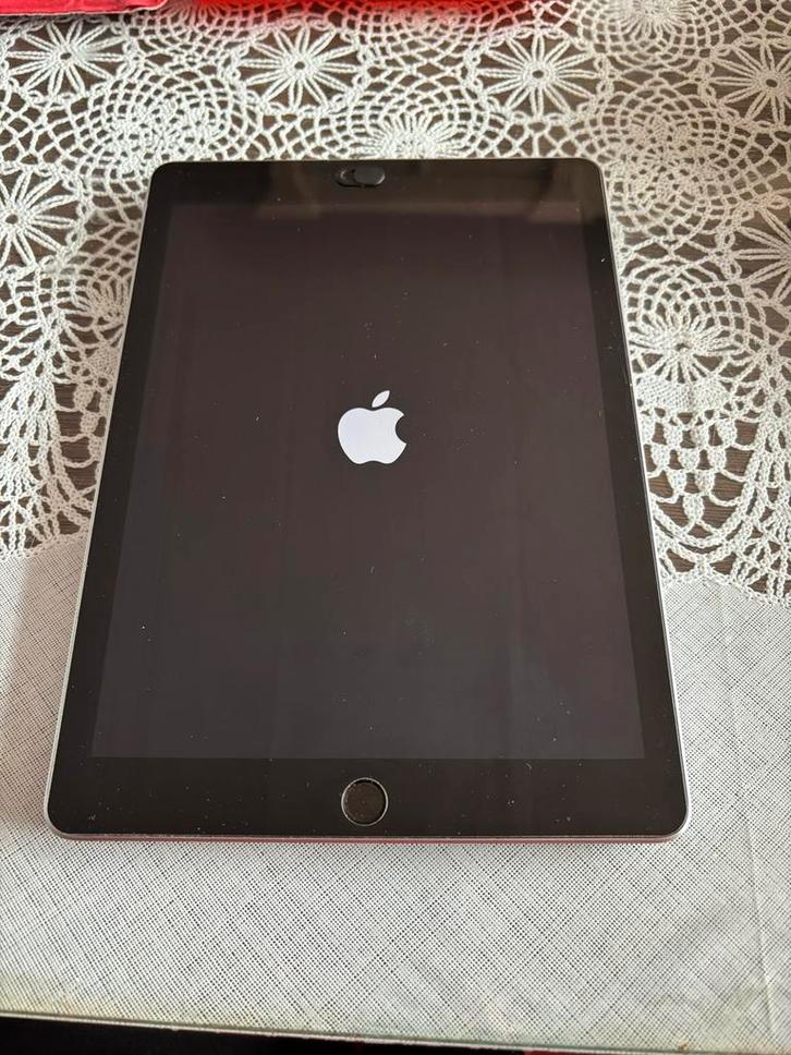 iPad 2018 (A1893), Computers en Software, Apple iPads, Gebruikt, Apple iPad, Wi-Fi, 9 inch, 32 GB, Grijs, Ophalen of Verzenden