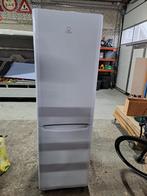 Te koop mooie koelvriescombinatie, Witgoed en Apparatuur, Koelkasten en IJskasten, Ophalen, Gebruikt, 200 liter of meer, 60 cm of meer