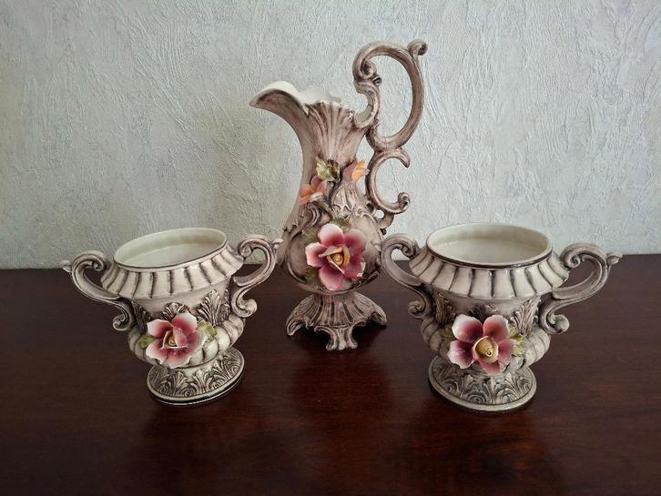 Set van schenkkan en twee bloempotten Bassano model 253, Antiek en Kunst, Curiosa en Brocante, Ophalen
