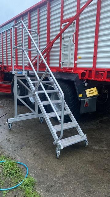 steigertrap 7treeds Zarges platformtrap magazijntrap h=165 beschikbaar voor biedingen