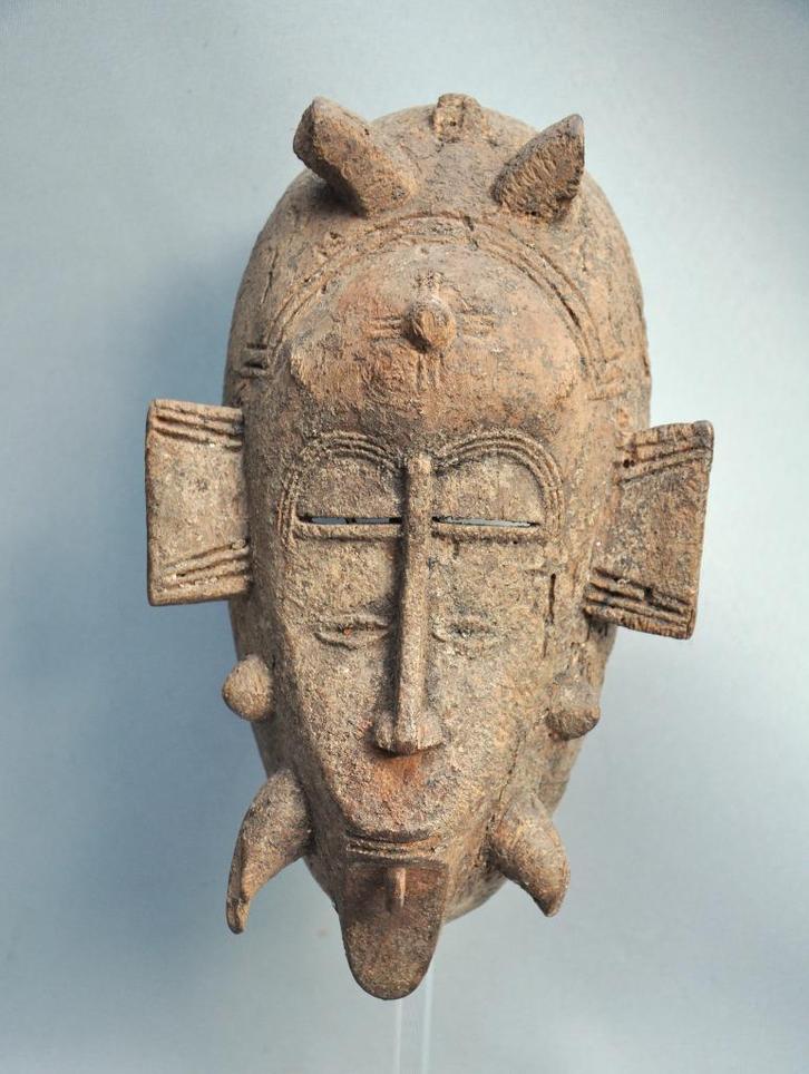 Verfijnd Kpelie masker vdSenoufo,  Ivoorkust, 1960-70, Antiek en Kunst, Kunst | Niet-Westerse kunst, Ophalen of Verzenden