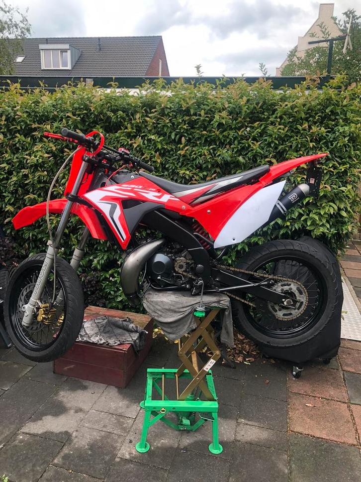 Motorhispania ryz 50, Fietsen en Brommers, Brommers | Derbi, Nieuw, Maximaal 45 km/u, Ophalen