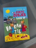 Kinderboek - De Zoete Zusjes gaan op vakantie, Ophalen, Non-fictie, Zo goed als nieuw, Hanneke de Zoete