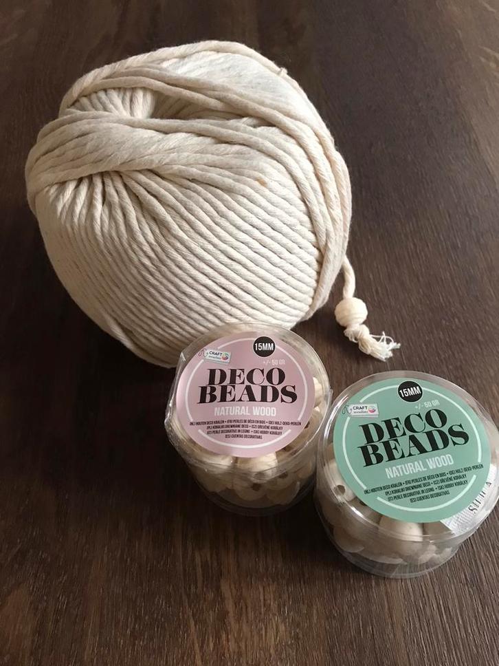 Bol macramé touw/ garen met deco beads., Hobby en Vrije tijd, Overige Hobby en Vrije tijd, Nieuw, Ophalen of Verzenden