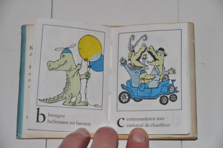 Maurice Sendak mini boekje Krokodillen ABC (Dwergdeeltje), Boeken, Prentenboeken en Plaatjesalbums, Gelezen, Prentenboek, Ophalen of Verzenden