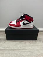 Air Jordan 1 mid (GS) Chicago, Nike Air Jordan, Ophalen of Verzenden, Rood, Sneakers of Gympen