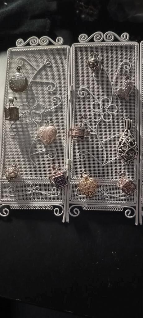 Diverse hangers gebedsdoosje wenshanger locket parfum, Sieraden, Tassen en Uiterlijk, Kettinghangers, Nieuw, Overige materialen