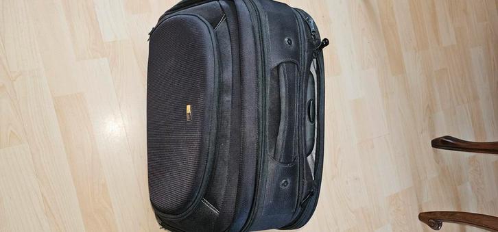 te koop nieuwe laptoptas, Computers en Software, Laptoptassen, Zo goed als nieuw, 17 inch of meer, Ophalen of Verzenden