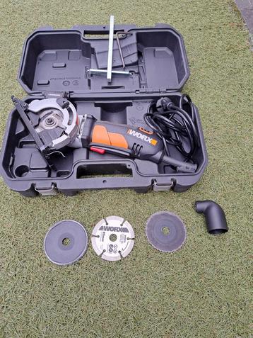 WORX Zaagmachine met accessoires beschikbaar voor biedingen