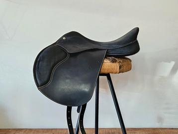Meerdere springzadels 16 t/m 18 inch.  beschikbaar voor biedingen