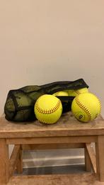 Zes softbal ballen met een netje voor vier, Ophalen of Verzenden, Zo goed als nieuw, Softbal, Bal
