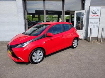 Toyota Aygo 1.0 VVT-i x-now Limited | Airco | Cruise Control beschikbaar voor biedingen