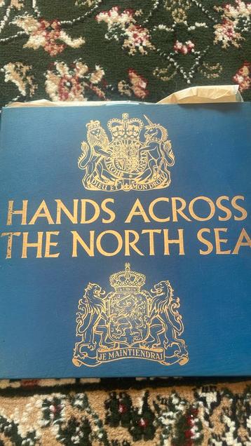 Hands across the north sea beschikbaar voor biedingen