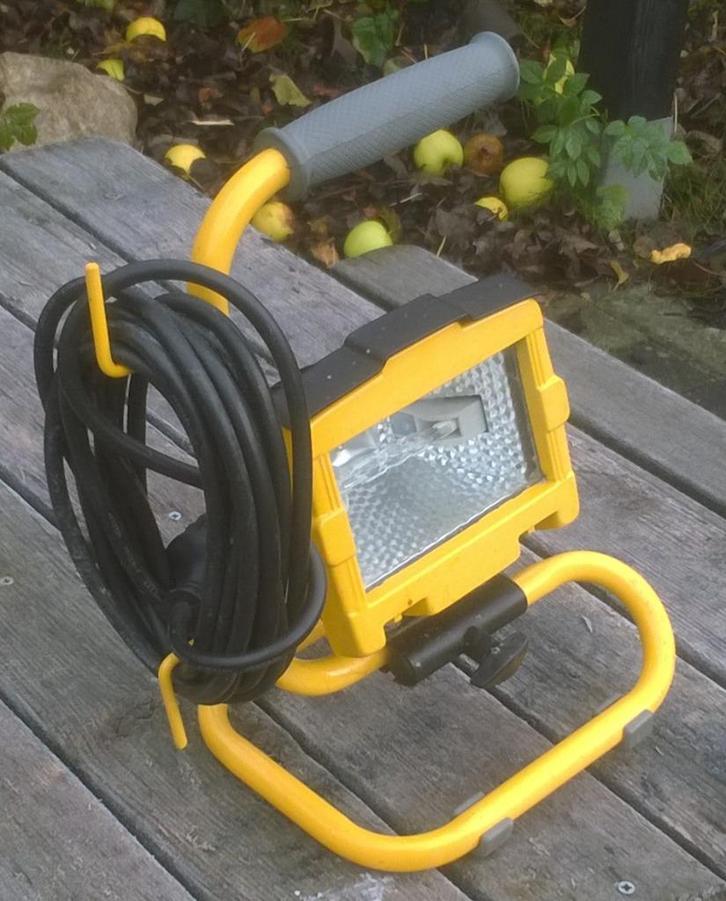 Bouwlamp 100 Watt, nieuwe gloeibuis, Doe-het-zelf en Verbouw, Bouwverlichting, Zo goed als nieuw, Lamp met armatuur, 50 tot 200 watt