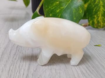 handgesneden onyx varkenbeeldje beschikbaar voor biedingen