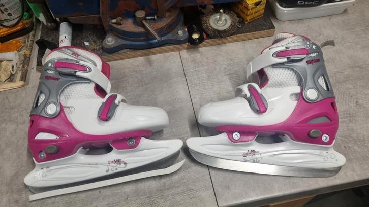 Mooie Nijdam schaatsen verstelbaar maat 30-33, Sport en Fitness, Schaatsen, Zo goed als nieuw, IJshockeyschaatsen, Nijdam, Ophalen of Verzenden