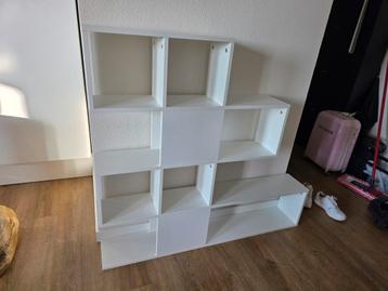 Decoratie kast  beschikbaar voor biedingen