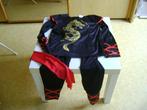 zwart/rood/goud piratenpak  haarband shirt en broek 134/146, Kinderen en Baby's, Carnavalskleding en Verkleedspullen, Ophalen of Verzenden