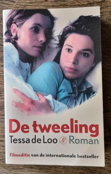 Roman de tweeling Tessa de Loo beschikbaar voor biedingen