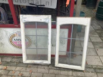 2Kozijn met Glas in Lood raam 73.5 x 93.5 raam iets getoogd  beschikbaar voor biedingen