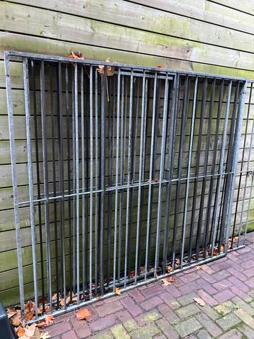VANDAAG GRATIS: Honden buitenkennel 2x1 m beschikbaar voor biedingen