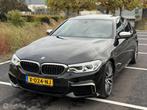 BMW 5-serie M550i xDrive High Executive PANO|360|LEDER|H&K|H, Auto's, BMW, Automaat, Lichtsensor, Gebruikt, 2000 kg