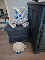 5 delige lampetset,  schaal, kan , kammendoos, zeepdoos, po, Antiek en Kunst, Ophalen