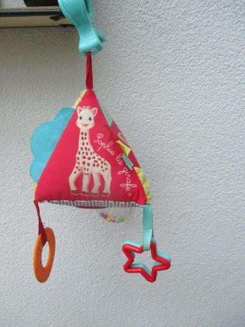 Sophie la Girafe activiteiten knisper piramide - Vulli  beschikbaar voor biedingen