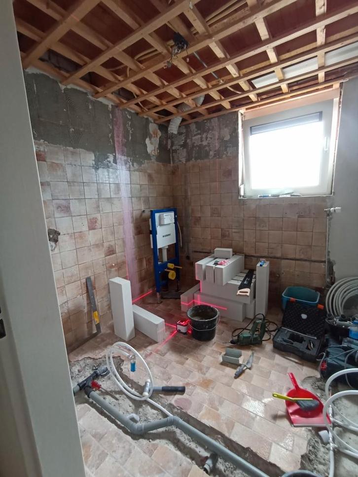 Vakbekwame tegelzetter biedt zich aan., Diensten en Vakmensen, Stukadoors en Tegelzetters