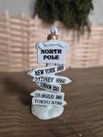 Lemax figuur 2 kerstdorp kersthuisjes, Ophalen of Verzenden, Zo goed als nieuw