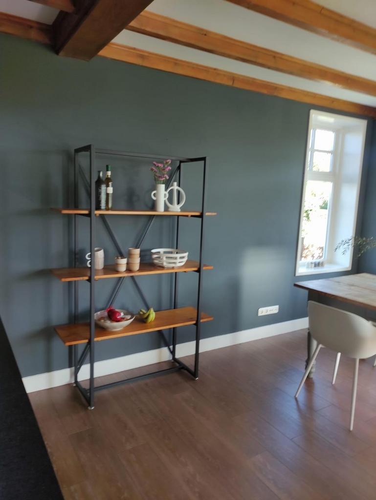 Stijlvolle open kast met houten planken, Ophalen, Zo goed als nieuw