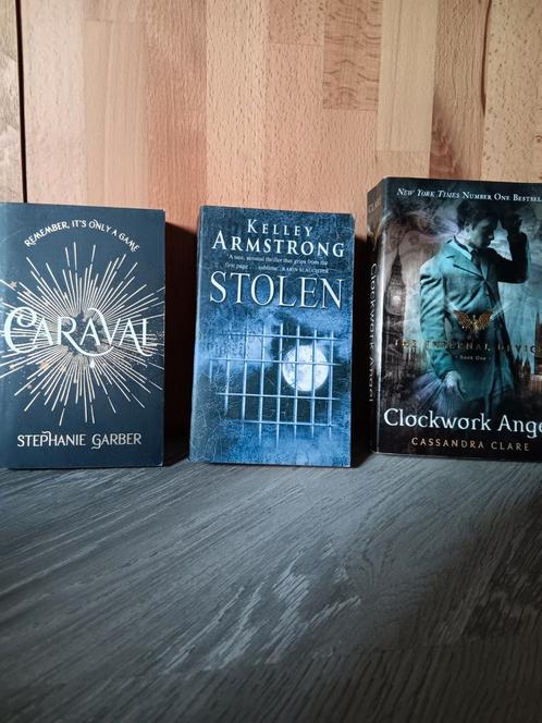 Stephanie Garber, Kelley Armstrong, Cassandra Clare, Boeken, Fantasy, Gelezen, Ophalen of Verzenden