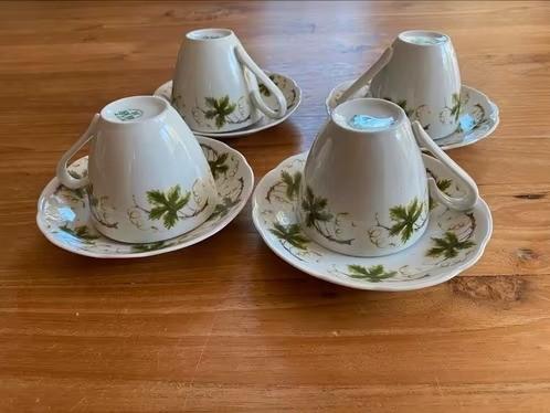 4 poseleinen kop en schotel - MZ : Moritz Zdekauer, Antiek en Kunst, Antiek | Servies compleet, Ophalen of Verzenden